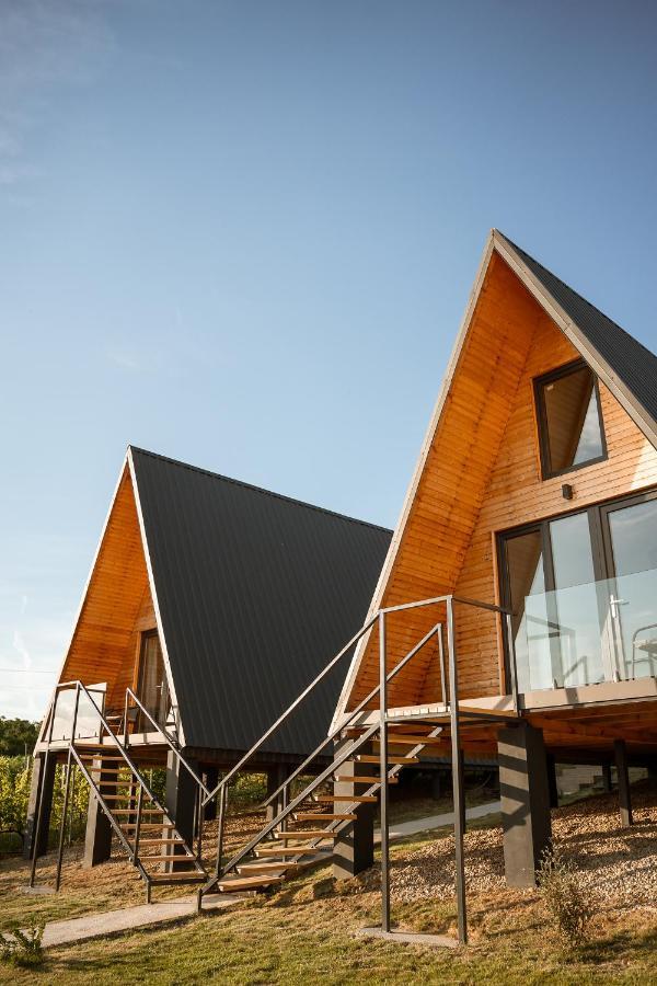 Cavo Village- Cabins Rental Baile 1 Mai Rontau Eksteriør bilde