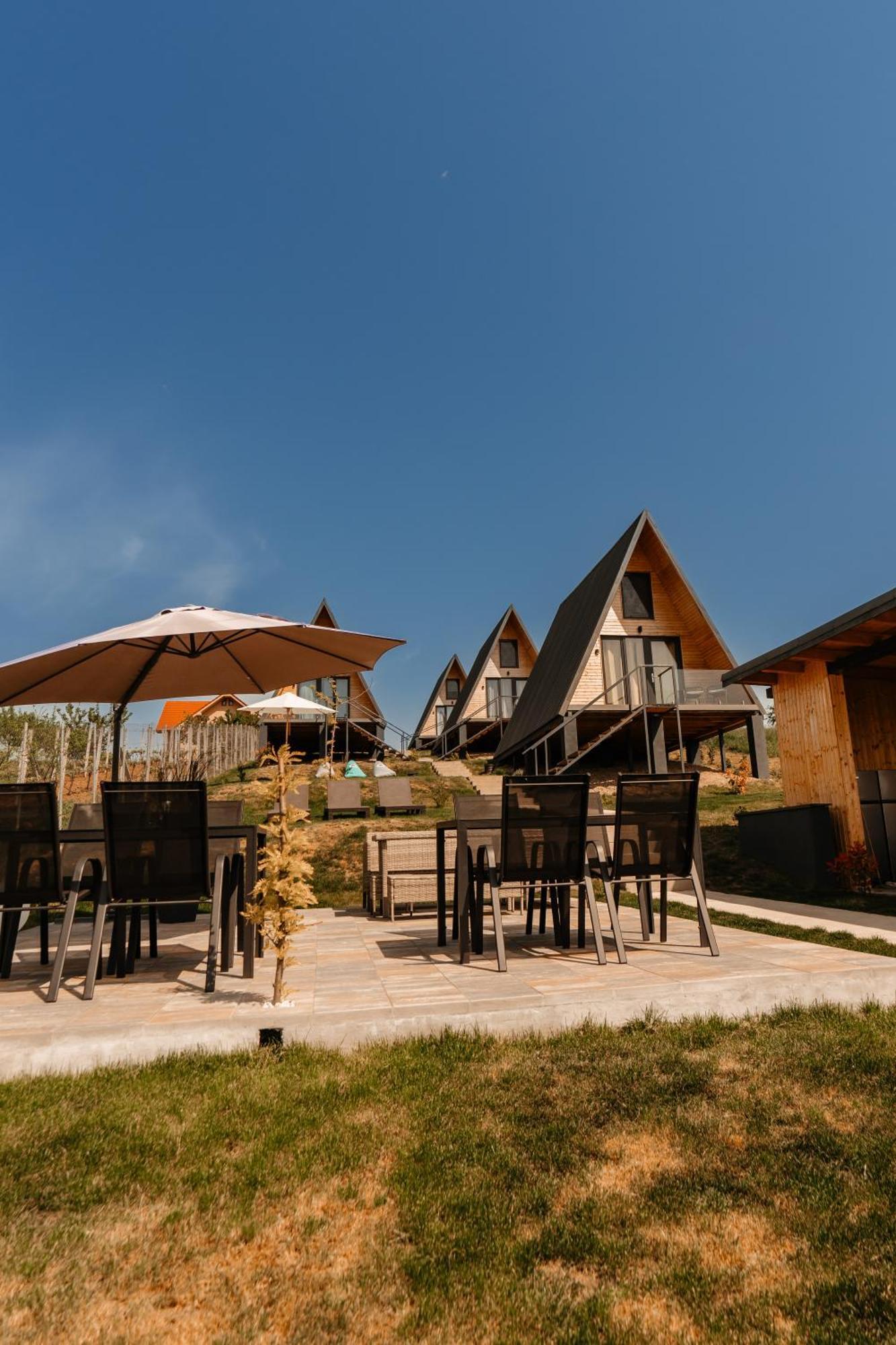 Cavo Village- Cabins Rental Baile 1 Mai Rontau Eksteriør bilde