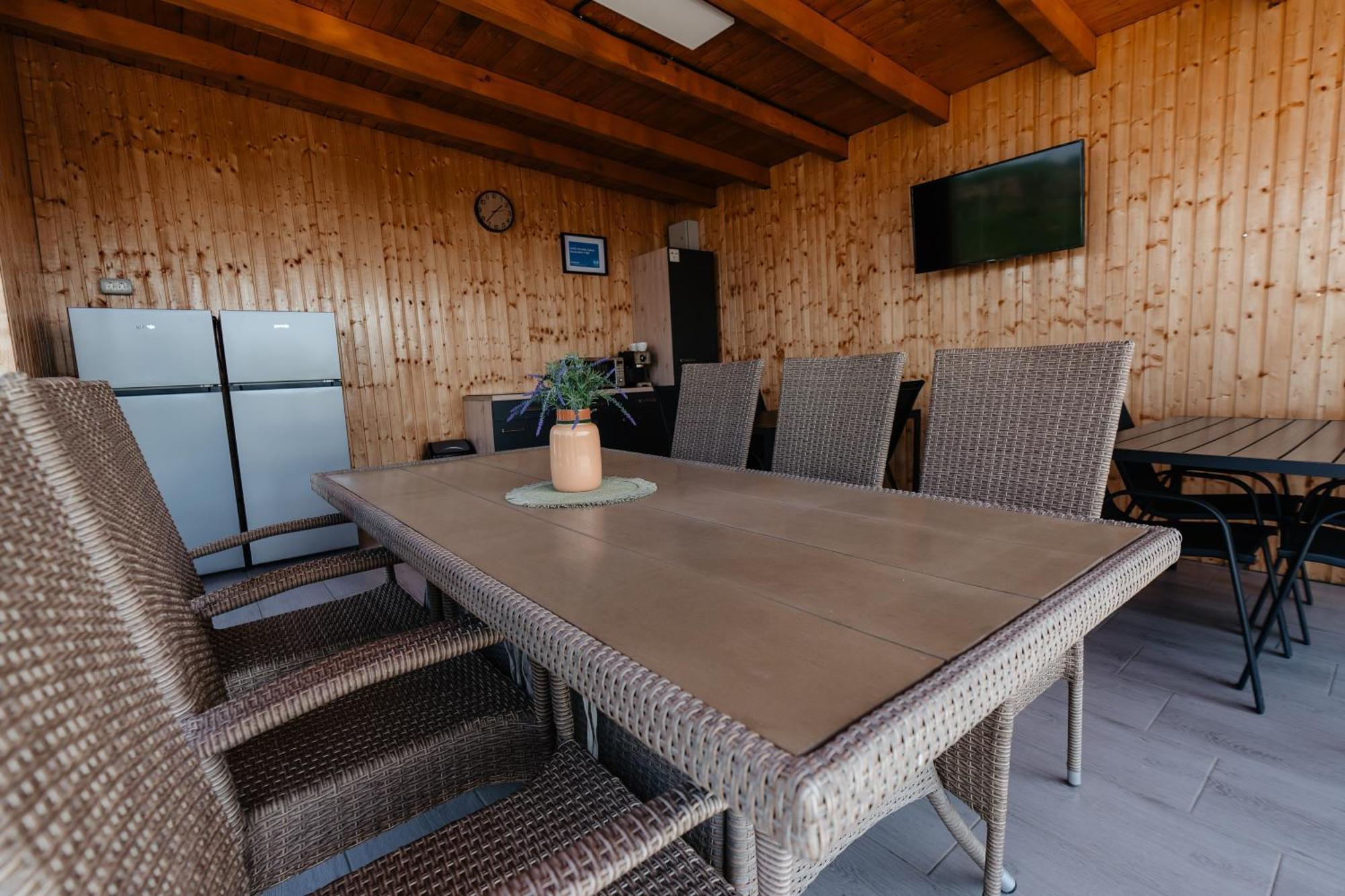 Cavo Village- Cabins Rental Baile 1 Mai Rontau Eksteriør bilde