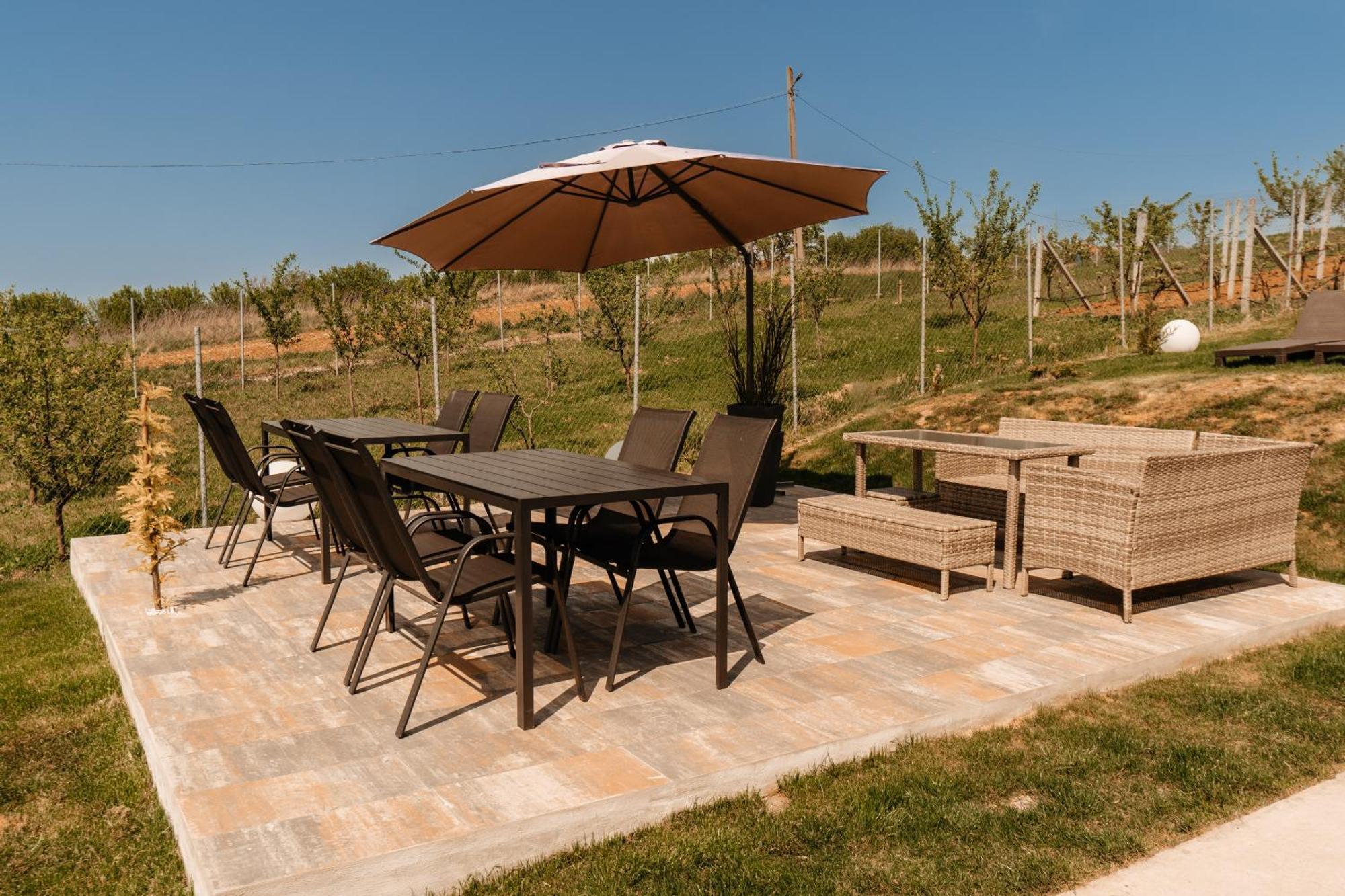 Cavo Village- Cabins Rental Baile 1 Mai Rontau Eksteriør bilde
